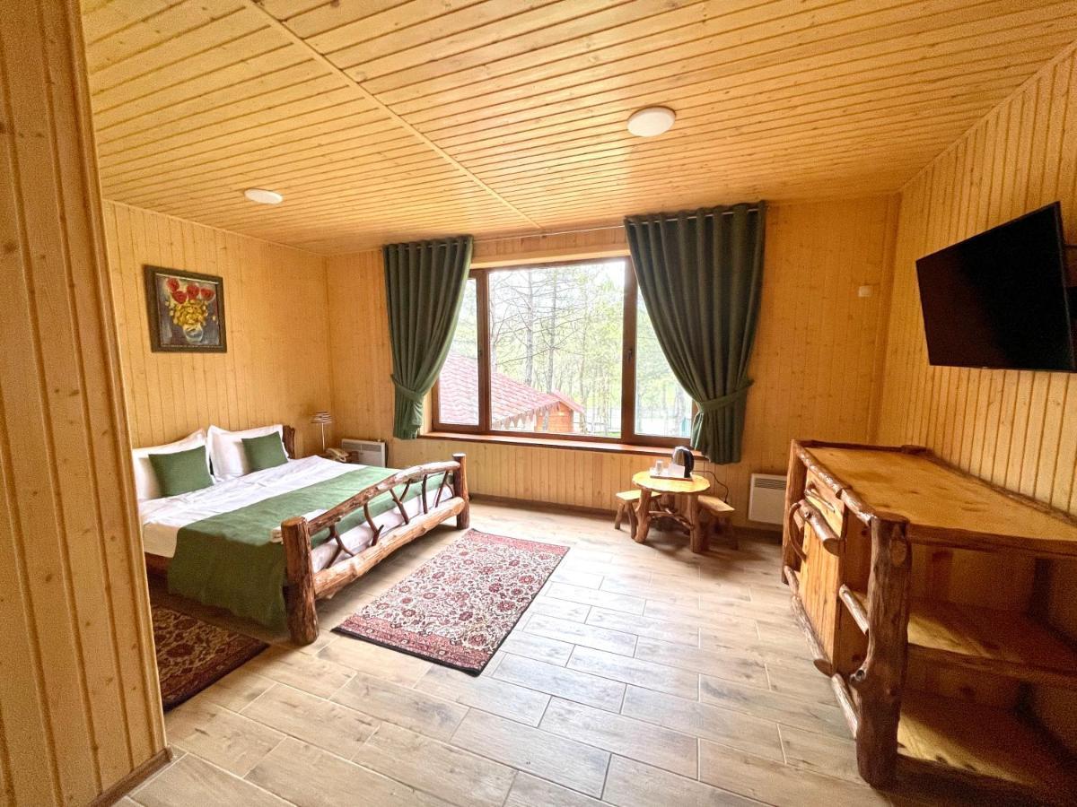 Sky Land Camping & Resort Cricova Ngoại thất bức ảnh
