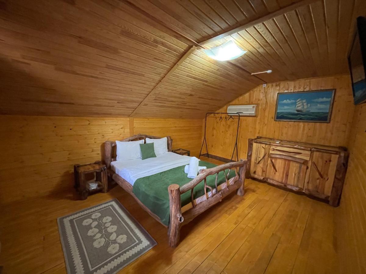 Sky Land Camping & Resort Cricova Ngoại thất bức ảnh